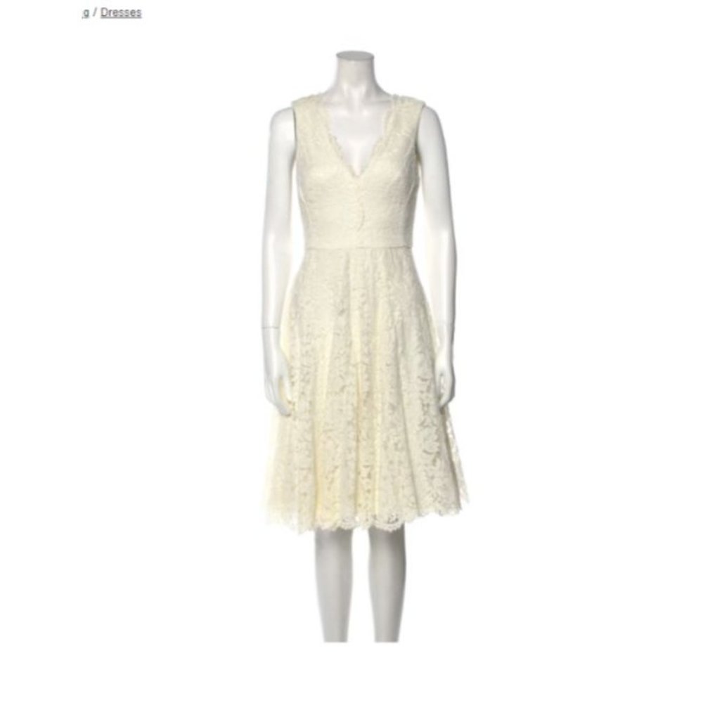 VERA WANG V-Neck Knee-Length lace and flare ivory cocktail bridesmaid Dress sz 8